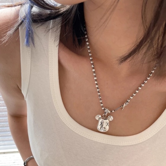 ✨Host Pick✨ Bear Silver Necklace - Picture 3 of 4